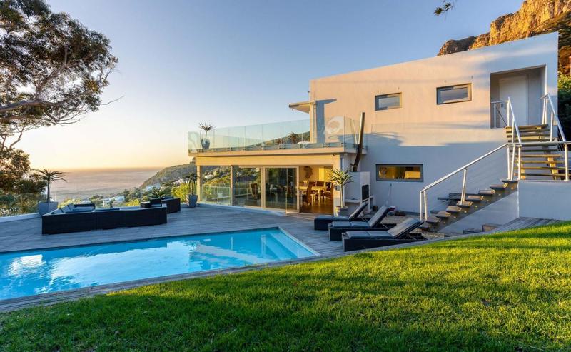 8 Bedroom Property for Sale in Llandudno Western Cape